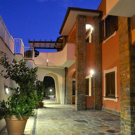 Residence Tre Palme Acciaroli Exterior foto